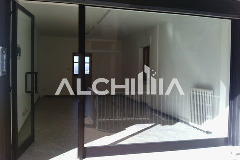Rif. KS-AF003 - Affittasi Negozio non arredato al piano terra zona San Marino Città