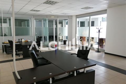 Rif. KS-AF053 Affittasi ufficio ex finanziaria di mq. 305 3 abitabilità Dogana