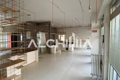 Rif. KS-AF065 Affittasi negozio di 110 mq con terrazzo e spazio esterno zona Città
