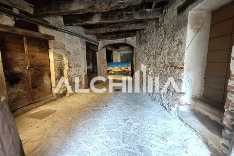 KS-V163 Immobile storico ristrutturato su più livelli a reddito centro storico RSM