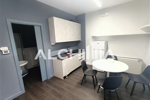 Rif. KS-V239 Appartamento bilocale con ufficio ristrutturati zona Rovereta